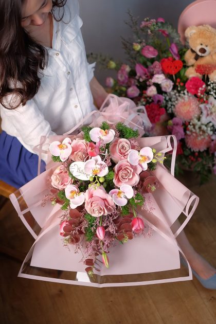 Yulika Florist Flower Bouquet Valentine V31