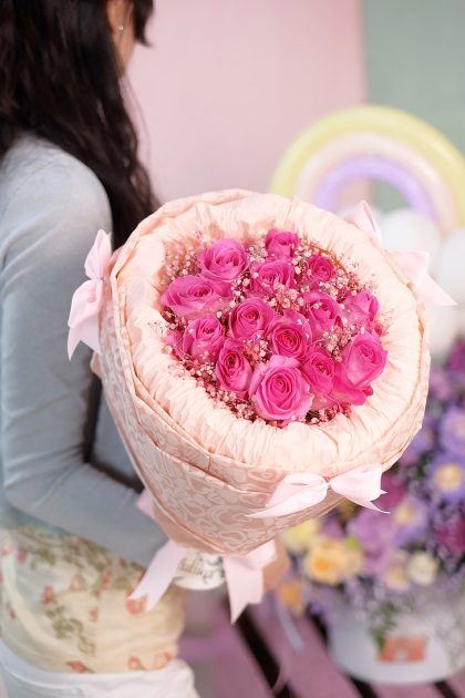 Yulika Florist Flower Bouquet Valentine V12