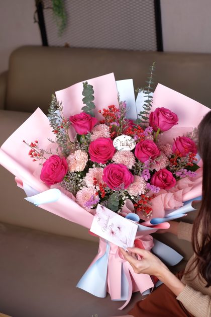 Yulika Florist Flower Bouquet Valentine V34