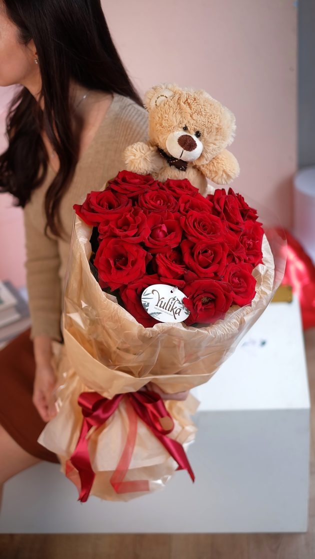 Yulika Florist Flower Bouquet Valentine V14