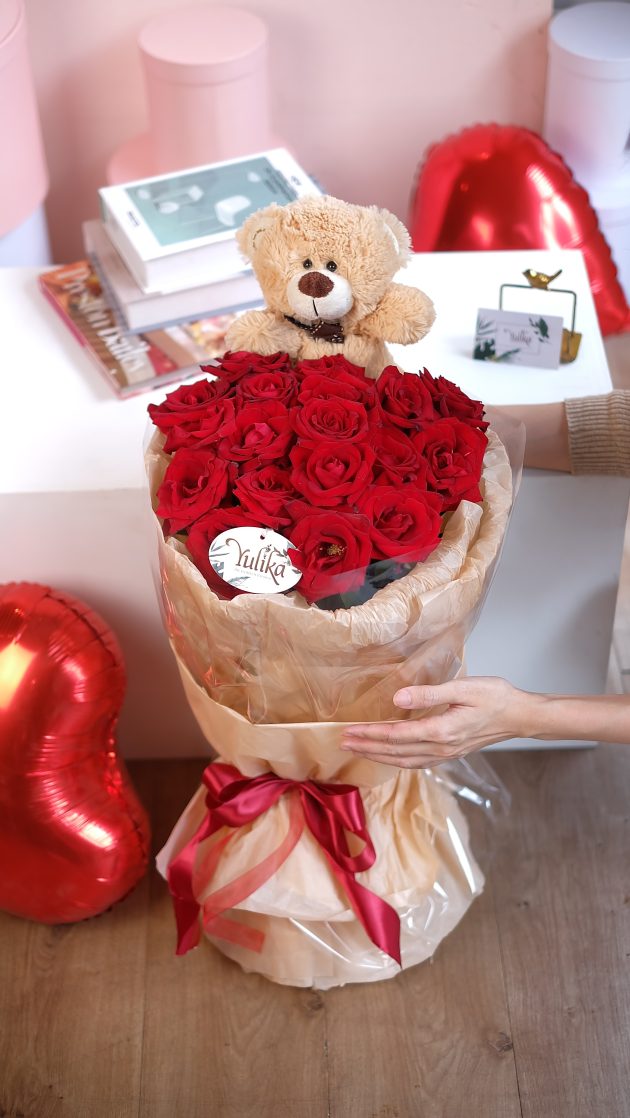 Yulika Florist Flower Bouquet Valentine V14