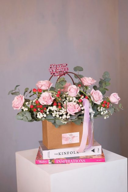 Yulika Florist Flower Box Valentine V17