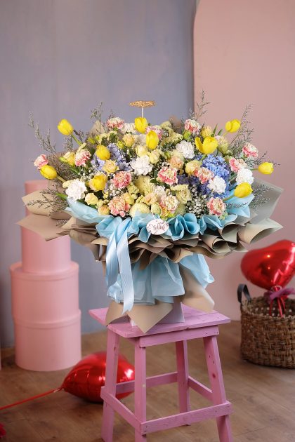 Yulika Florist Flower Bouquet Valentine V43