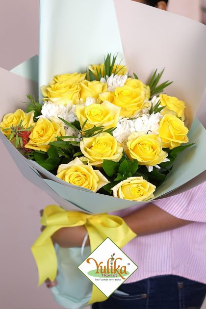 Isla Sunny Yellow Rose – Sunny yellow roses with white chrysanthemums, cheerful bouquet | Yulika Florist Jakarta