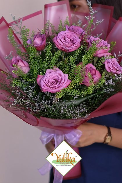 Nadia Lavender Rose – Lavender roses with delicate green filler, berry wrap | Yulika Florist Jakarta
