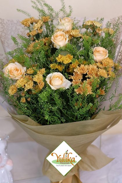 Quinn Peach Rose – Peach roses with golden chrysanthemums, rustic bouquet | Yulika Florist Jakarta