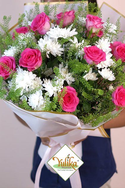 Sienna Hot Pink Rose – Hot pink roses with white chrysanthemums, lush bouquet | Yulika Florist Jakarta
